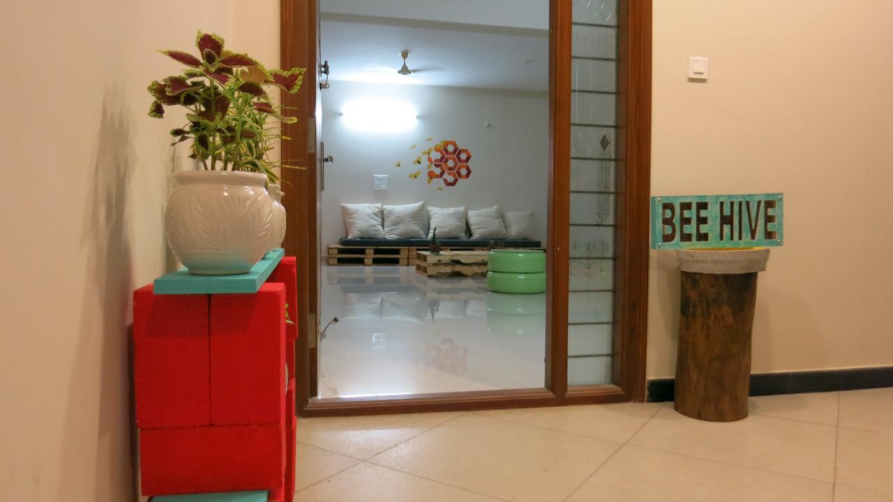Beehive Commune Hyderabad Hostel Bagian luar foto