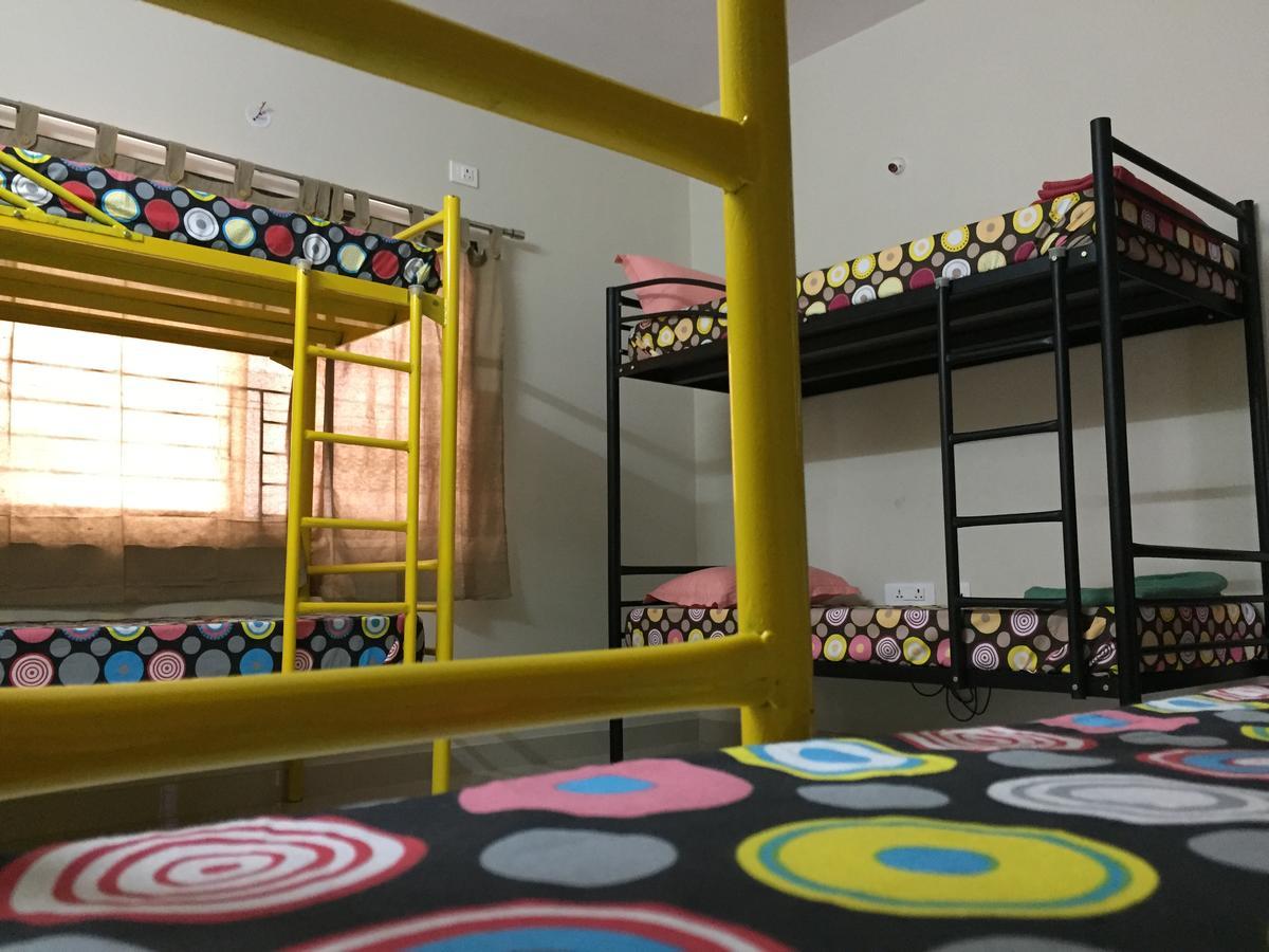 Beehive Commune Hyderabad Hostel Bagian luar foto