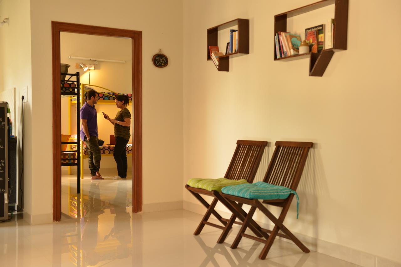 Beehive Commune Hyderabad Hostel Bagian luar foto