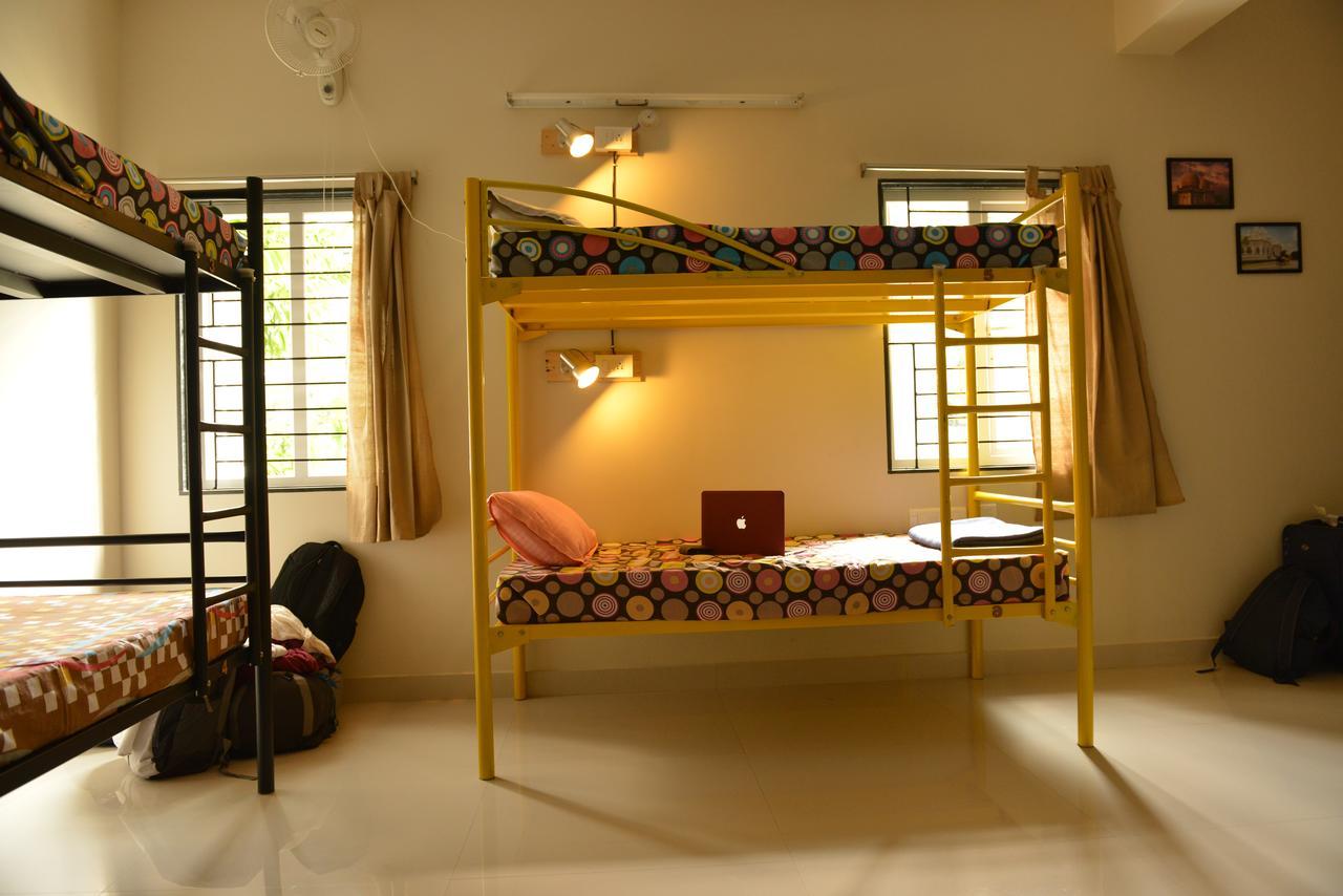 Beehive Commune Hyderabad Hostel Bagian luar foto