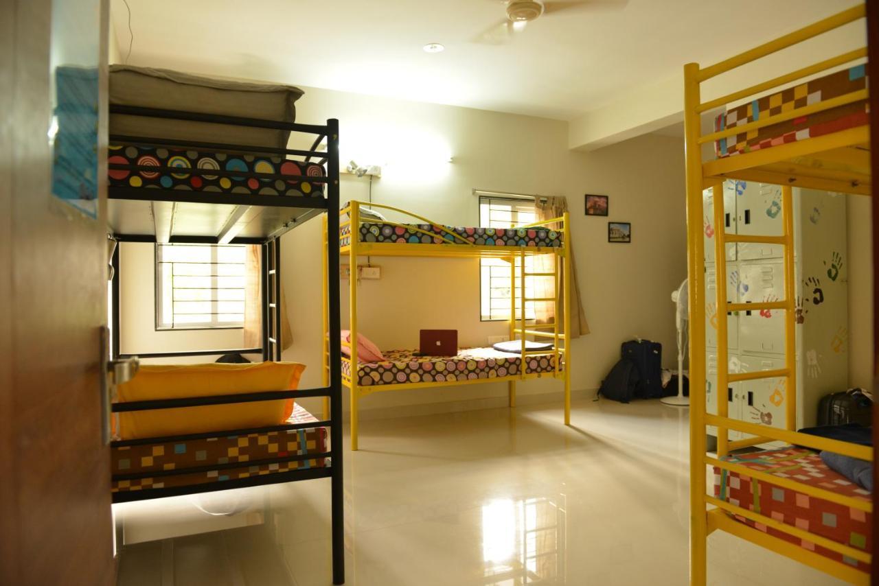 Beehive Commune Hyderabad Hostel Bagian luar foto
