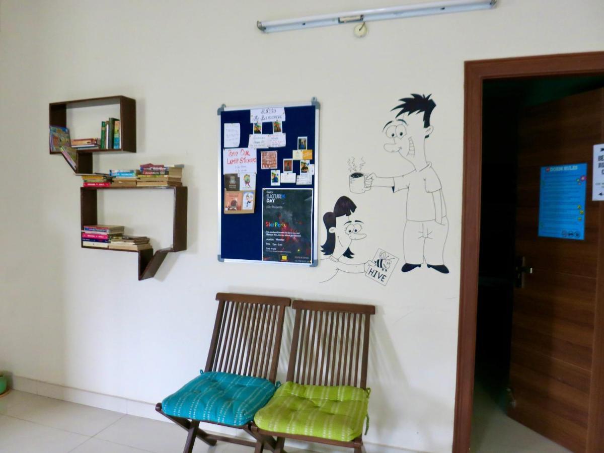 Beehive Commune Hyderabad Hostel Bagian luar foto
